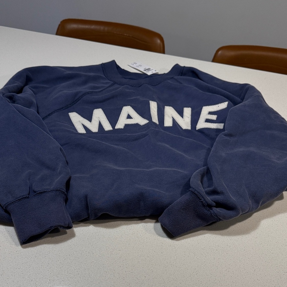 Never worn Abercrombie sweatshirt